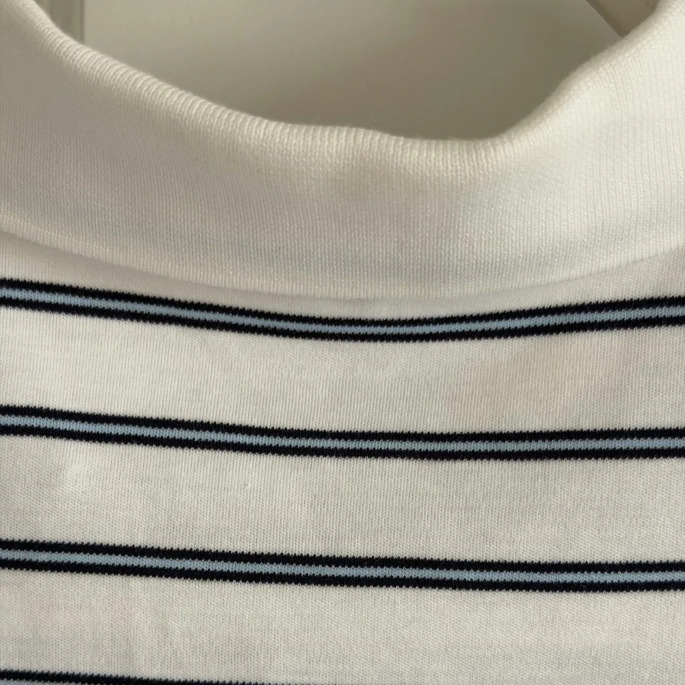 Ralph Lauren Classic Fit Striped Soft Cotton Embroidered Polo Shirt-M